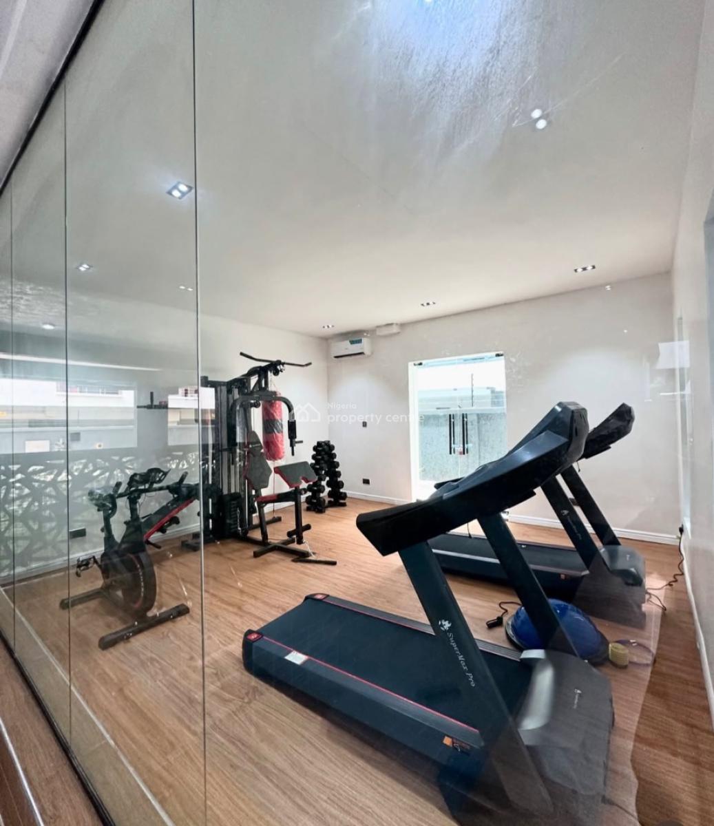 Luxury 3 Bedroom Spacious Penthouse