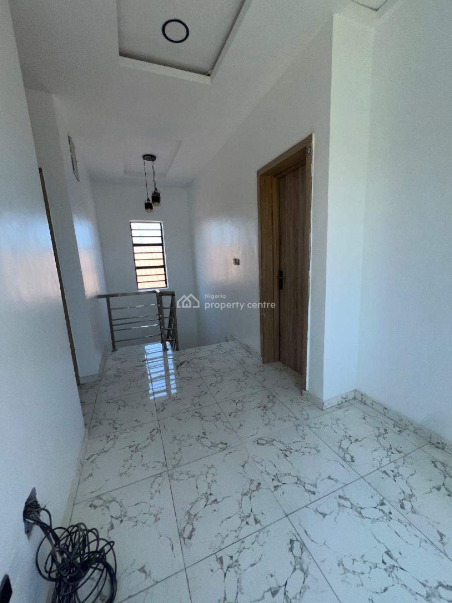 Newly Built 5 Bedroom Duplex