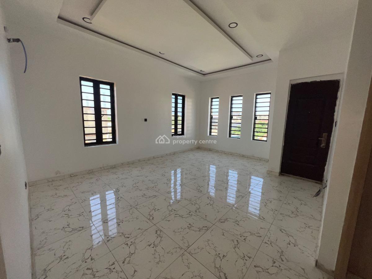 Newly Built 5 Bedroom Duplex