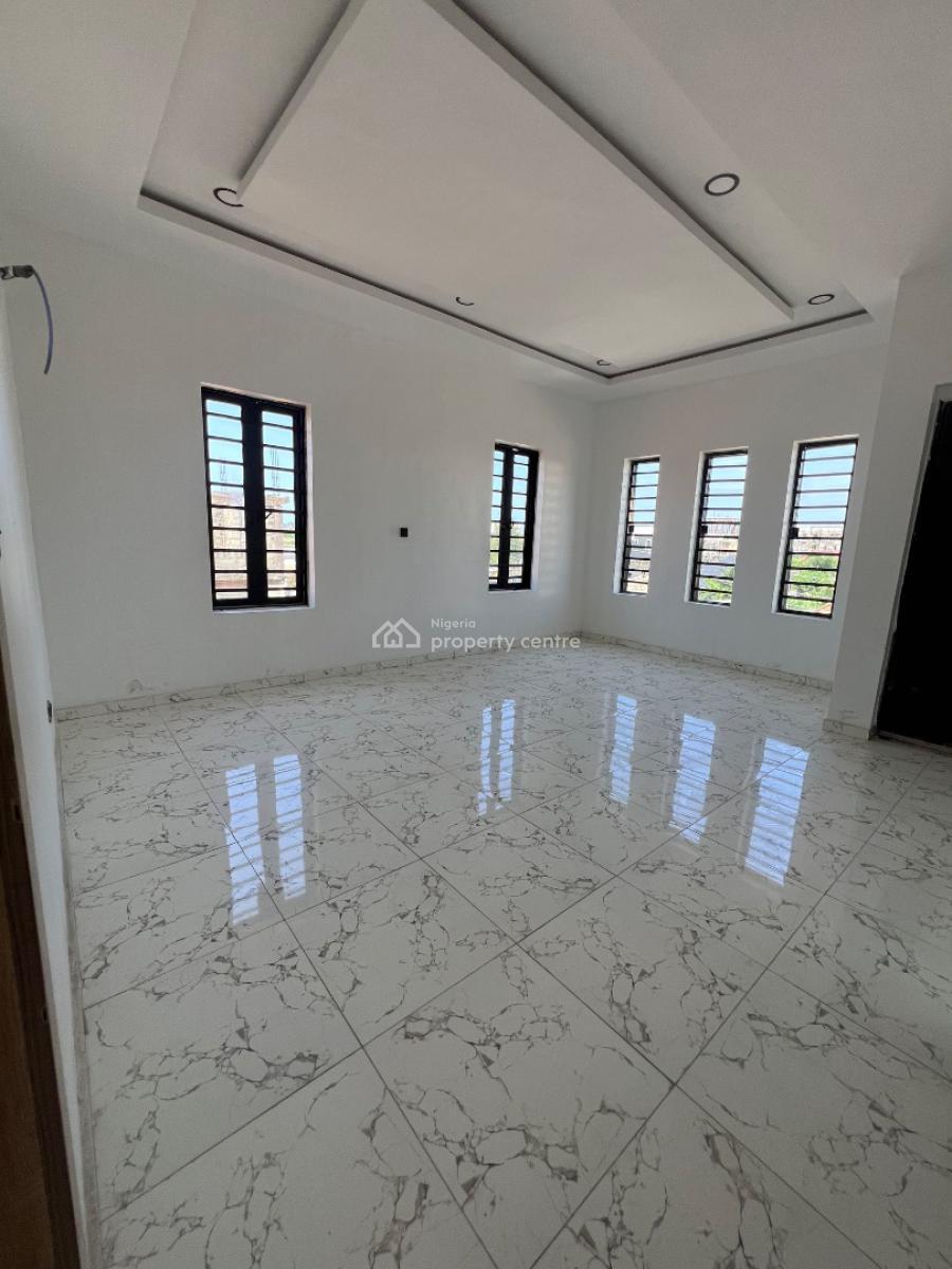 Newly Built 5 Bedroom Duplex