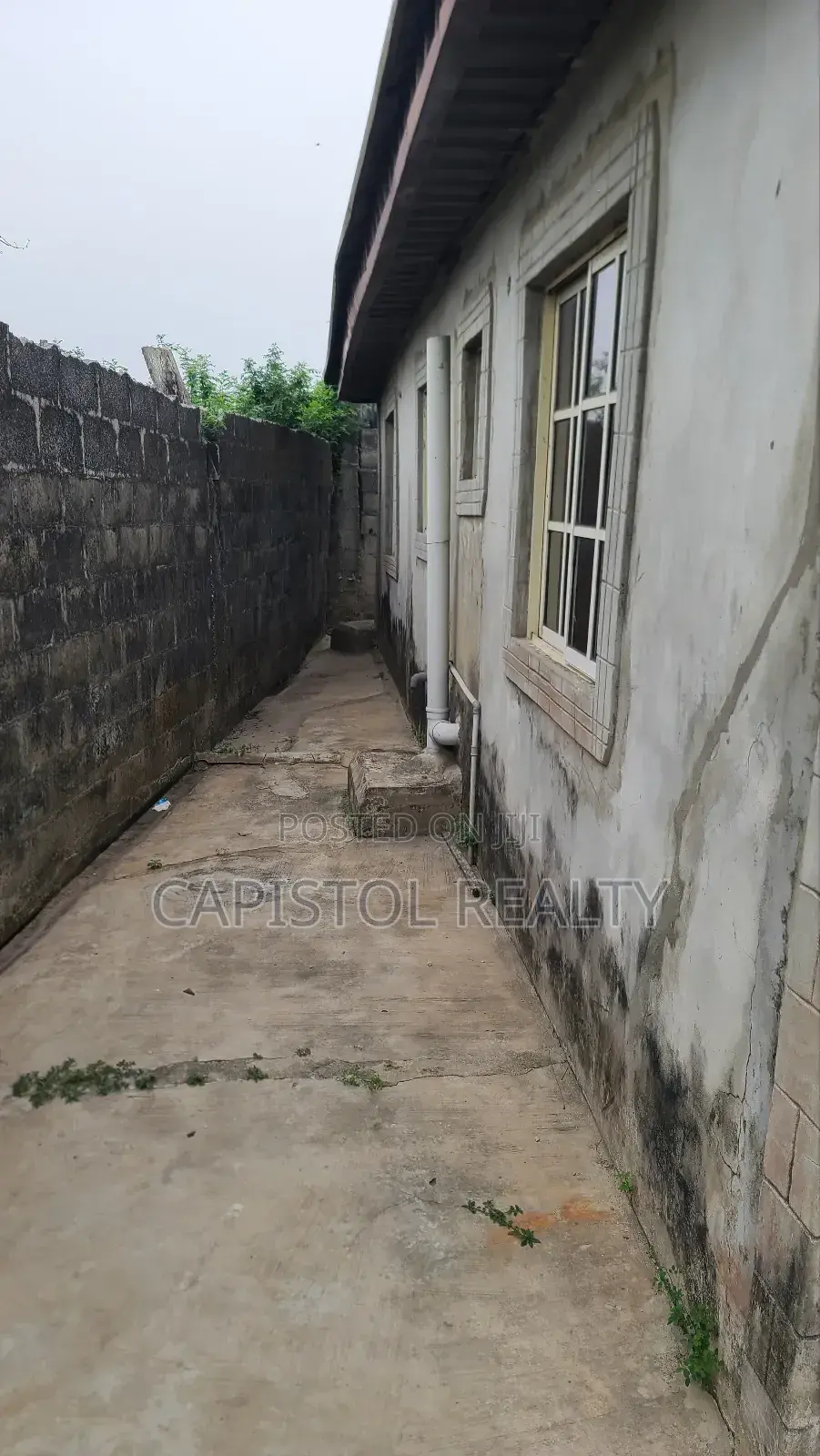 4 bdrm Bungalow in Ogunfayo, Awoyaya for sale