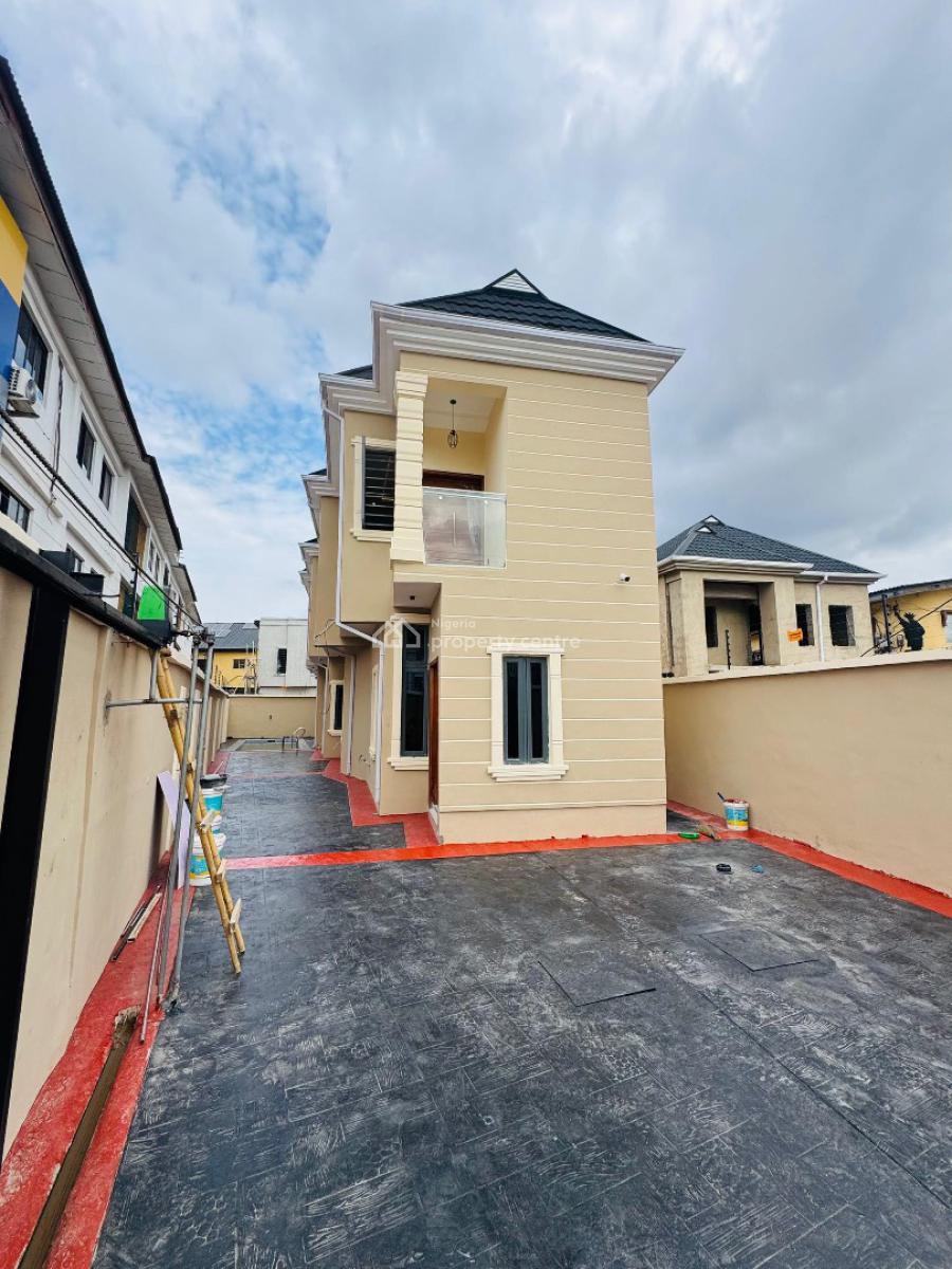 4 bedroom detached duplex for sale