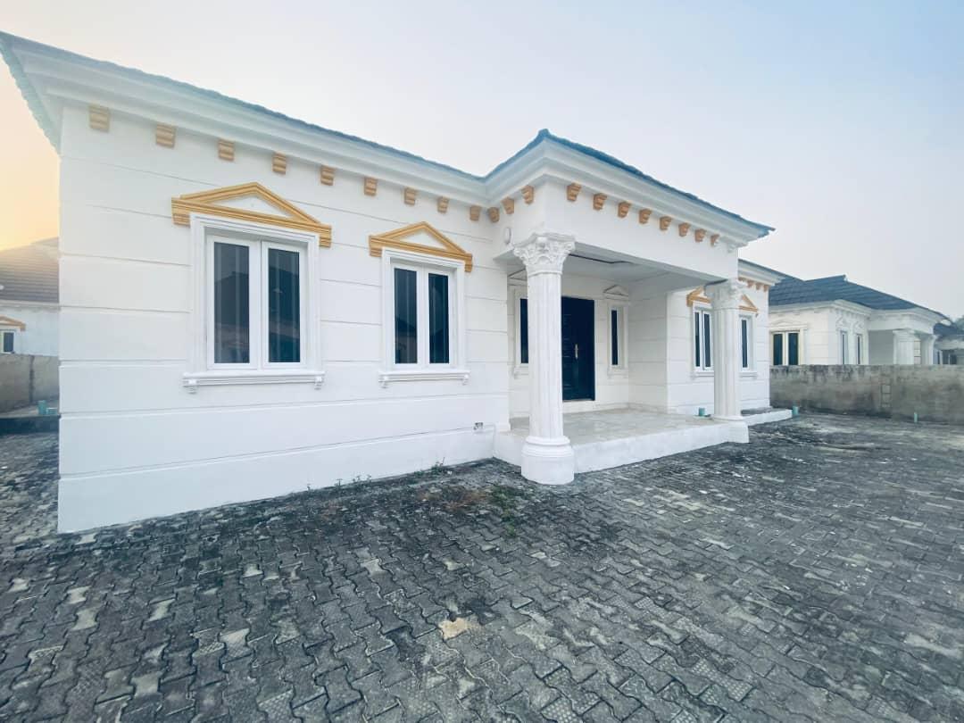 For Sale 3 Bedroom Bungalow (all room ensuit)   with a Bq Fenced