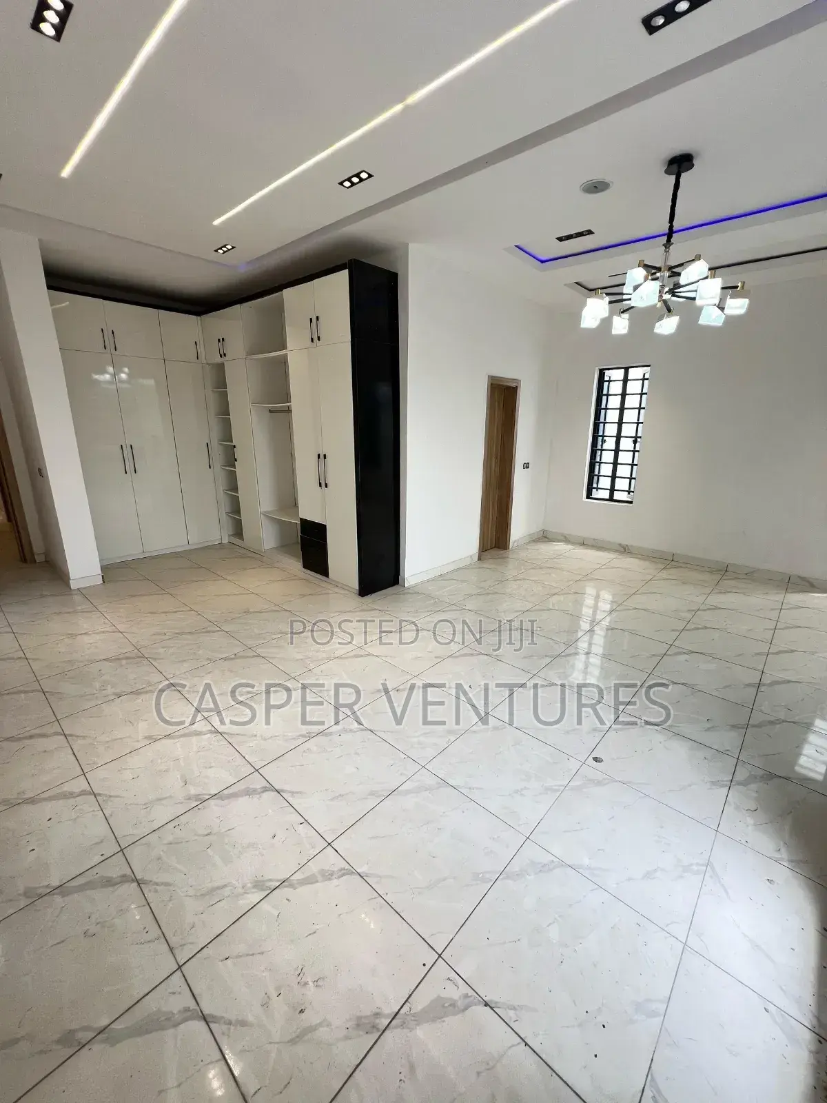 5bdrm Duplex in Avex, Sangotedo for sale