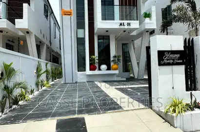 5bdrm Duplex in Clean, Ikota for sale