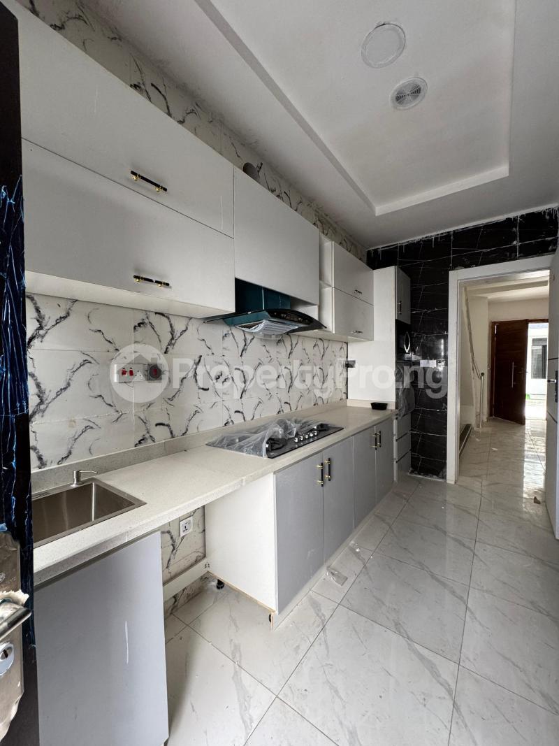 Classy Spacious 3 Bedroom Duplex