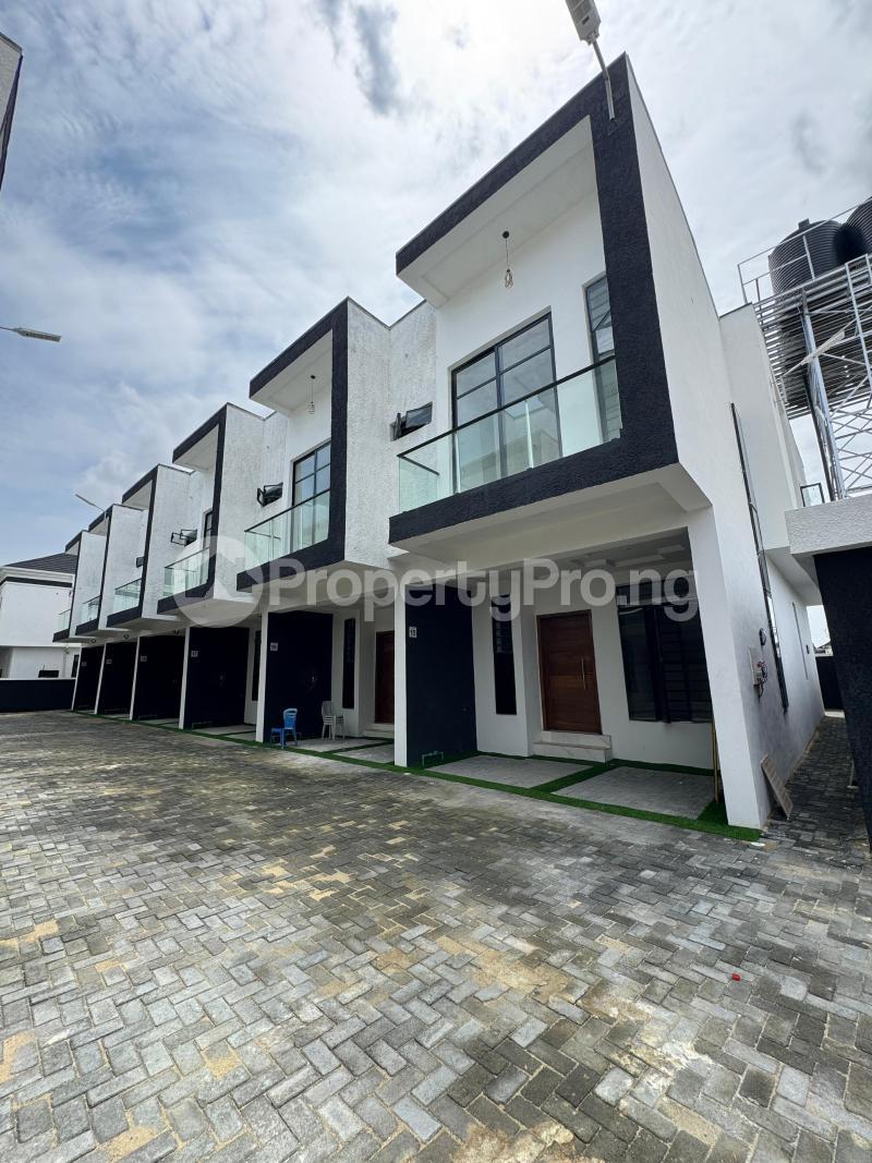 Classy Spacious 3 Bedroom Duplex