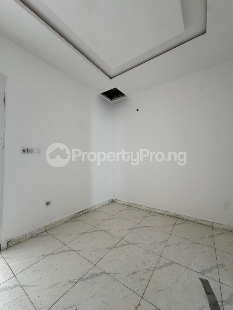 Classy Spacious 3 Bedroom Duplex