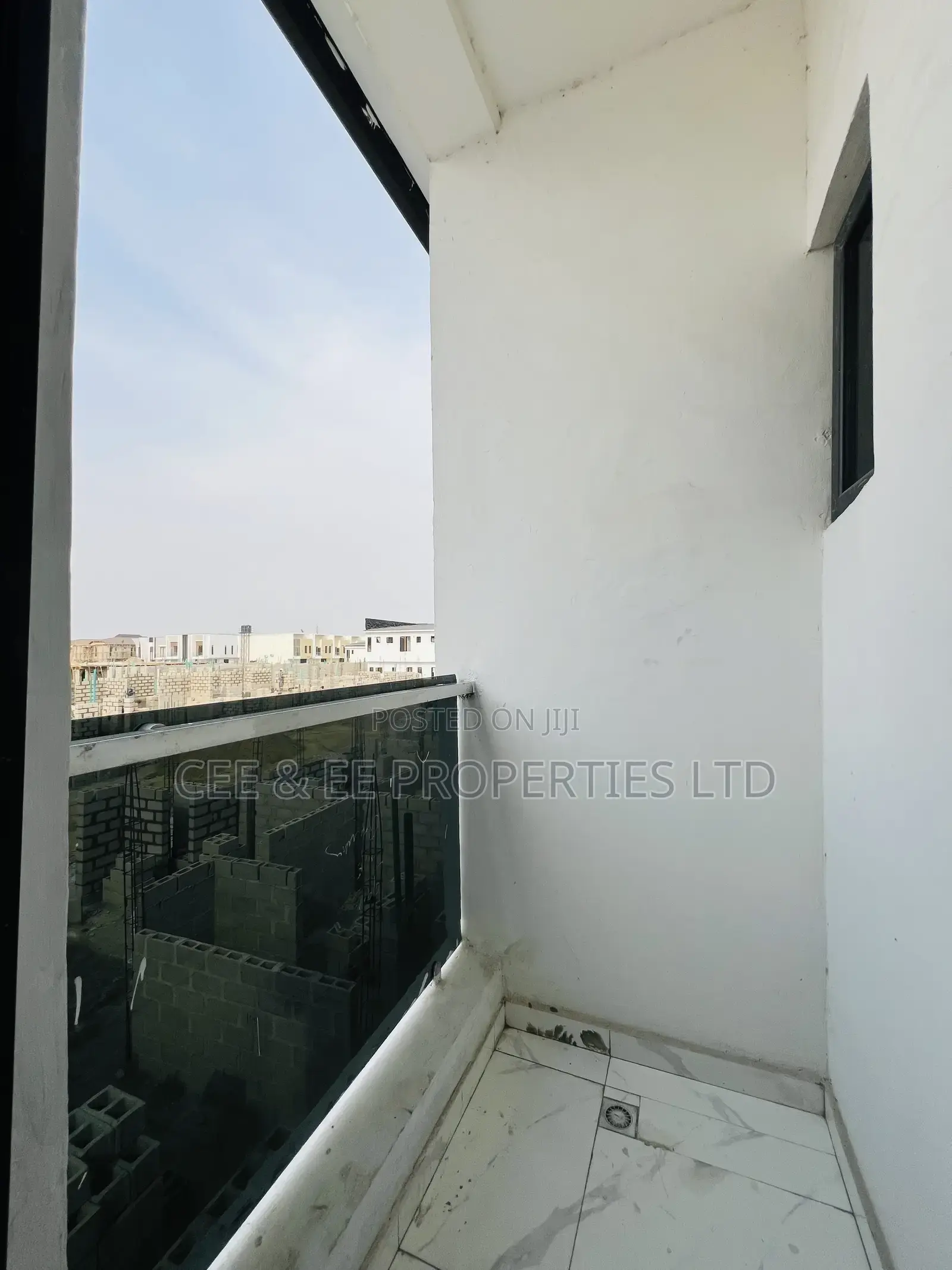 4bdrm Duplex in Ikota Villa Estate, for sale