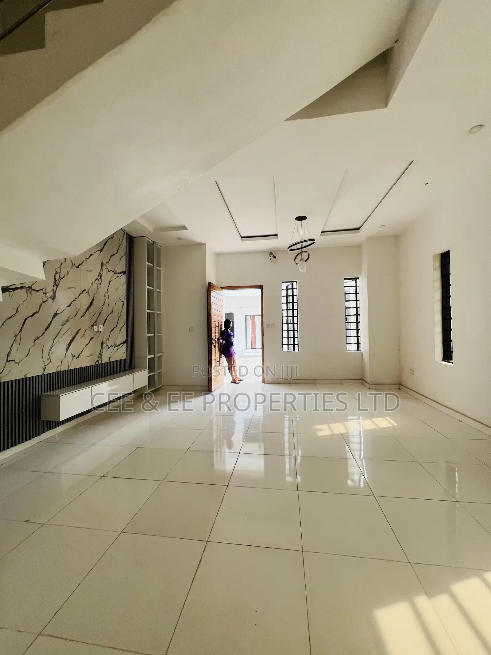 4bdrm Duplex in Ikota Villa Estate, for sale