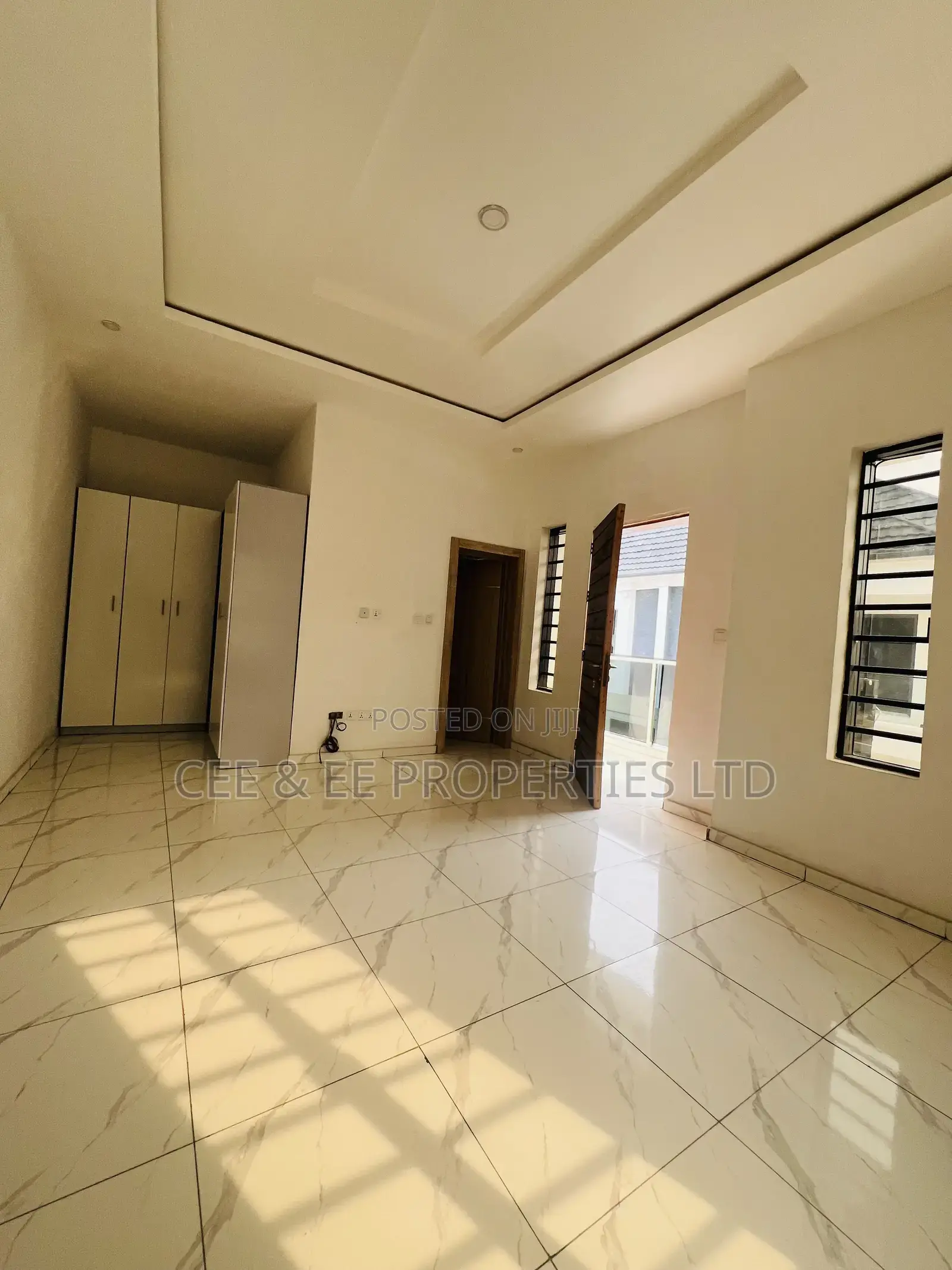 4bdrm Duplex in Ikota Villa Estate, for sale