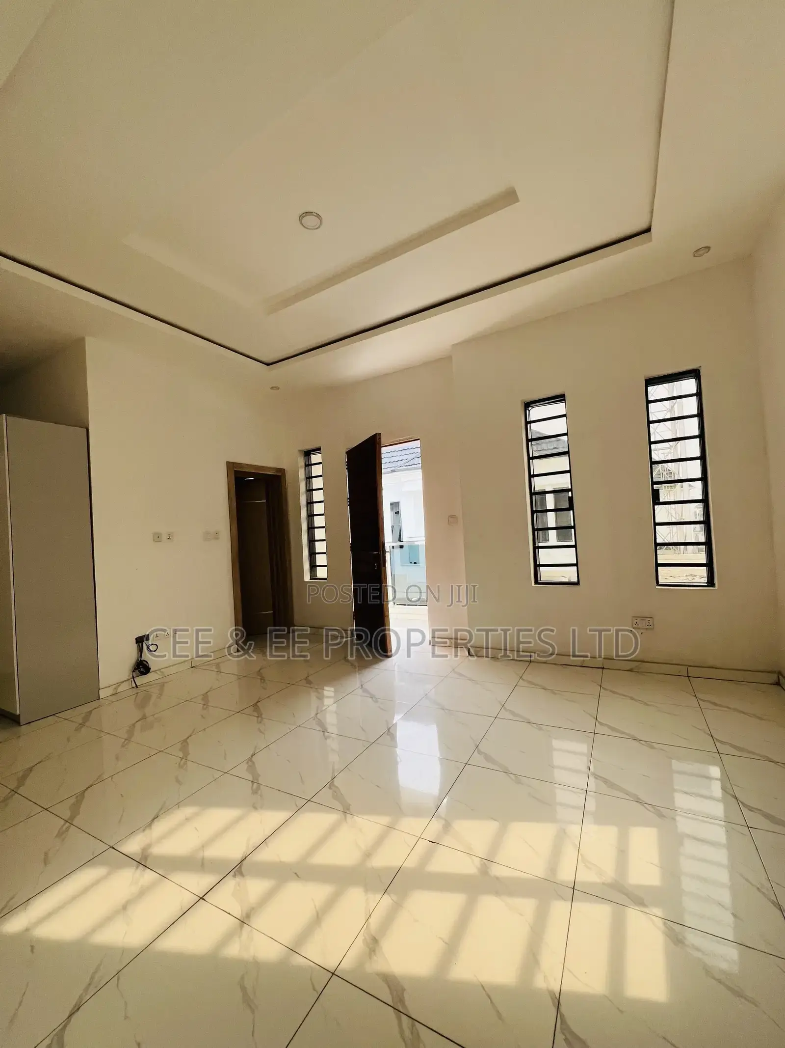 4bdrm Duplex in Ikota Villa Estate, for sale