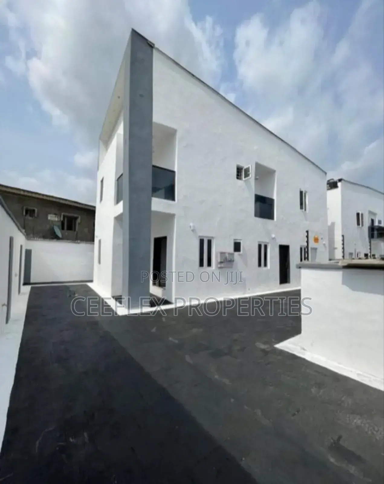 Furnished 4bdrm Duplex in Olaniyi Road, Oko-Oba for sale