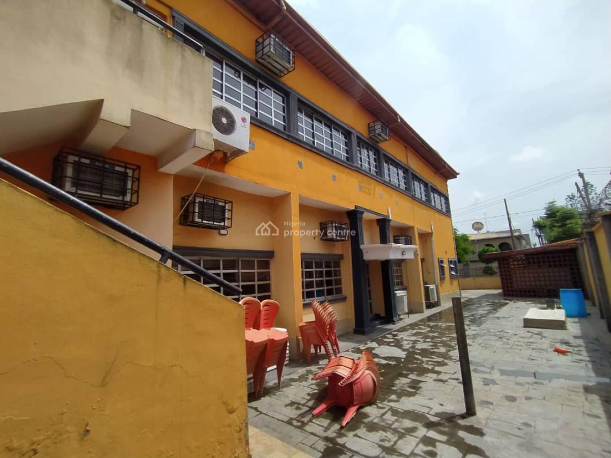 Plaza / complex / mall for sale