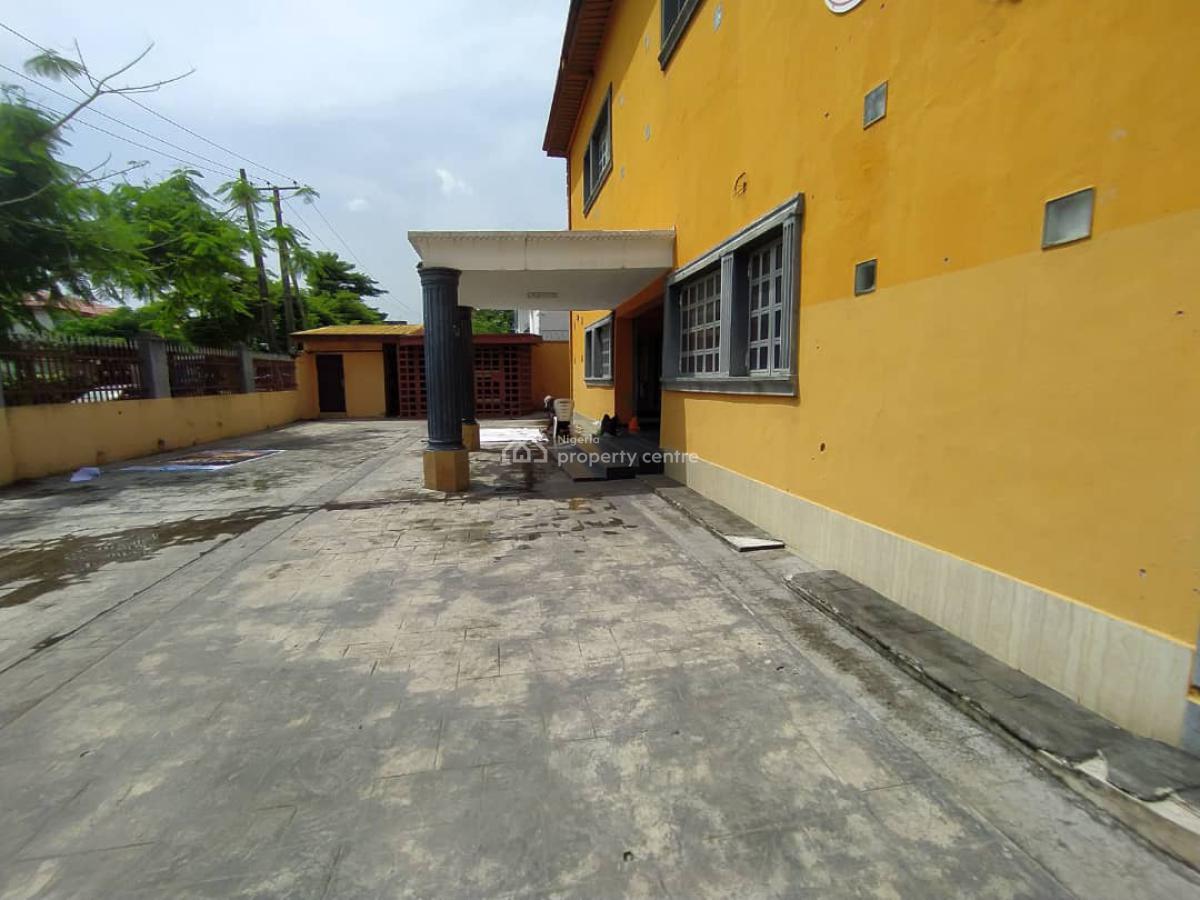 Plaza / complex / mall for sale