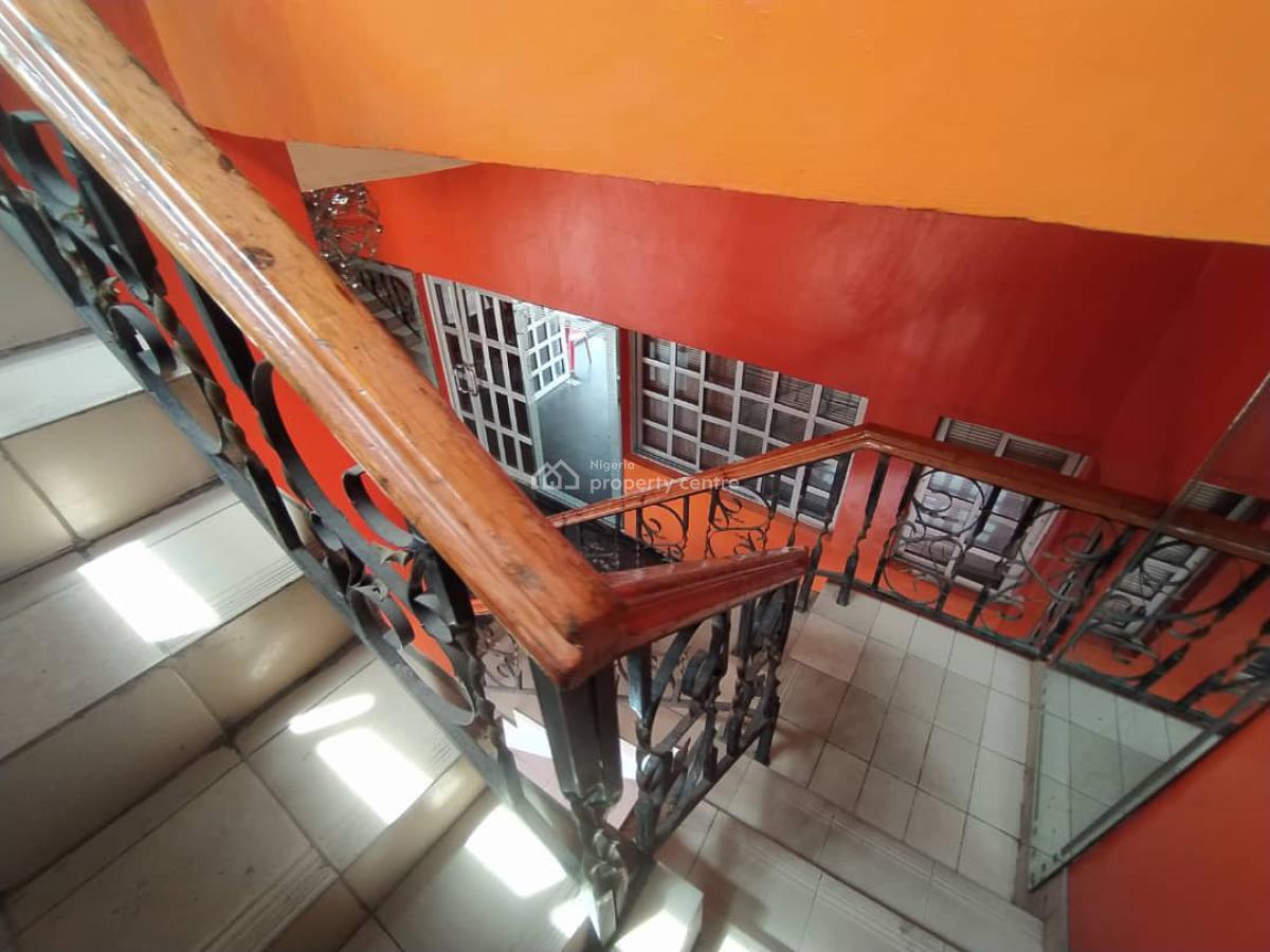Plaza / complex / mall for sale