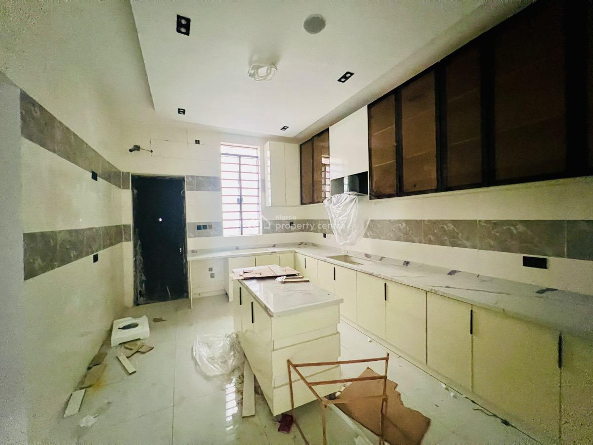 5 bedroom detached duplex for sale