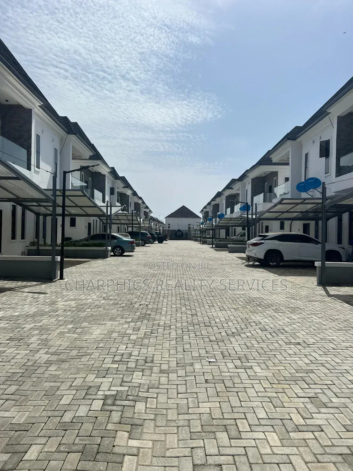 4bdrm Duplex in Lekki for sale