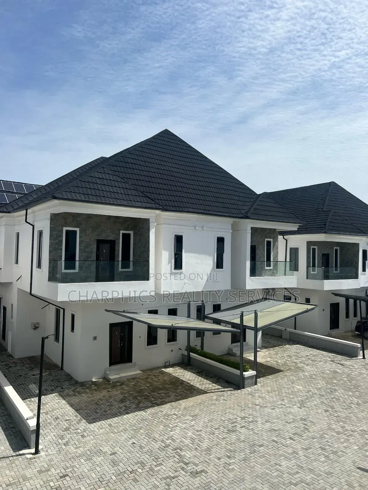 4bdrm Duplex in Lekki for sale