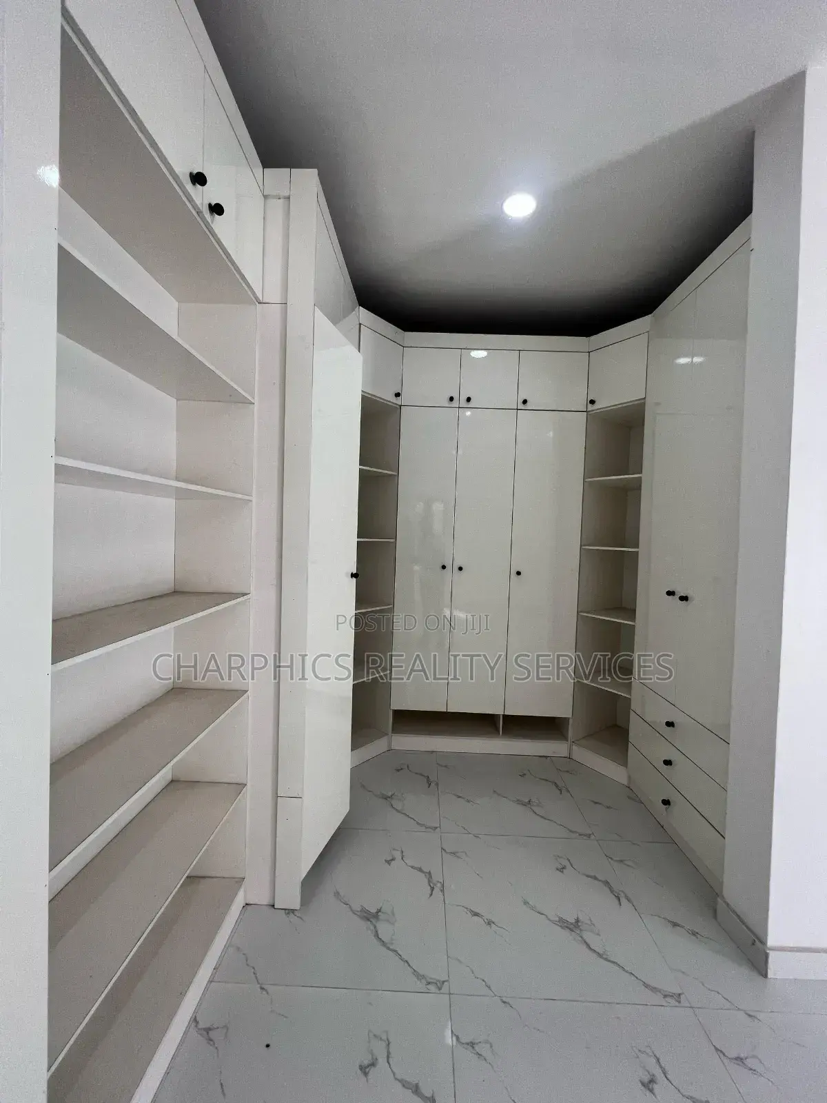 4bdrm Duplex in Lekki for sale