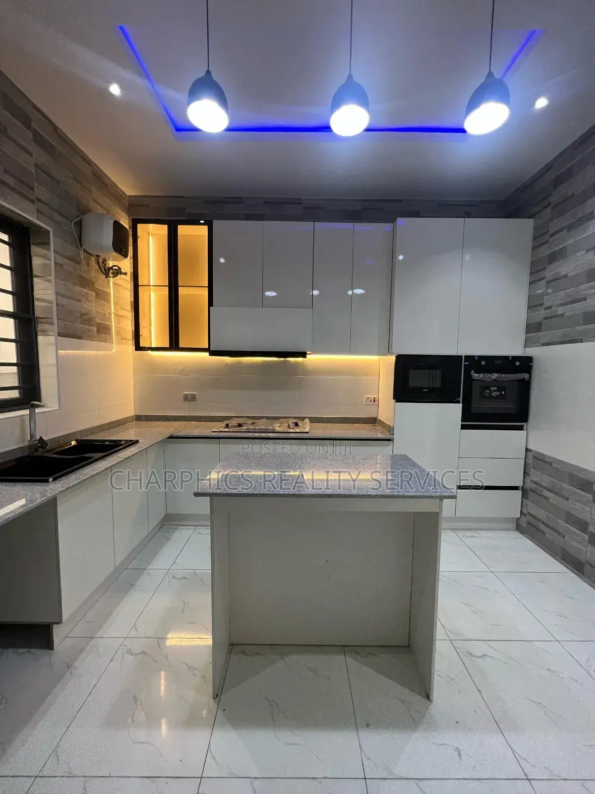 4bdrm Duplex in Lekki for sale
