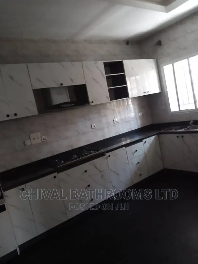 Terrace duplex newly build, pre payment metter installed, well finished, 4 bedroom with BQ