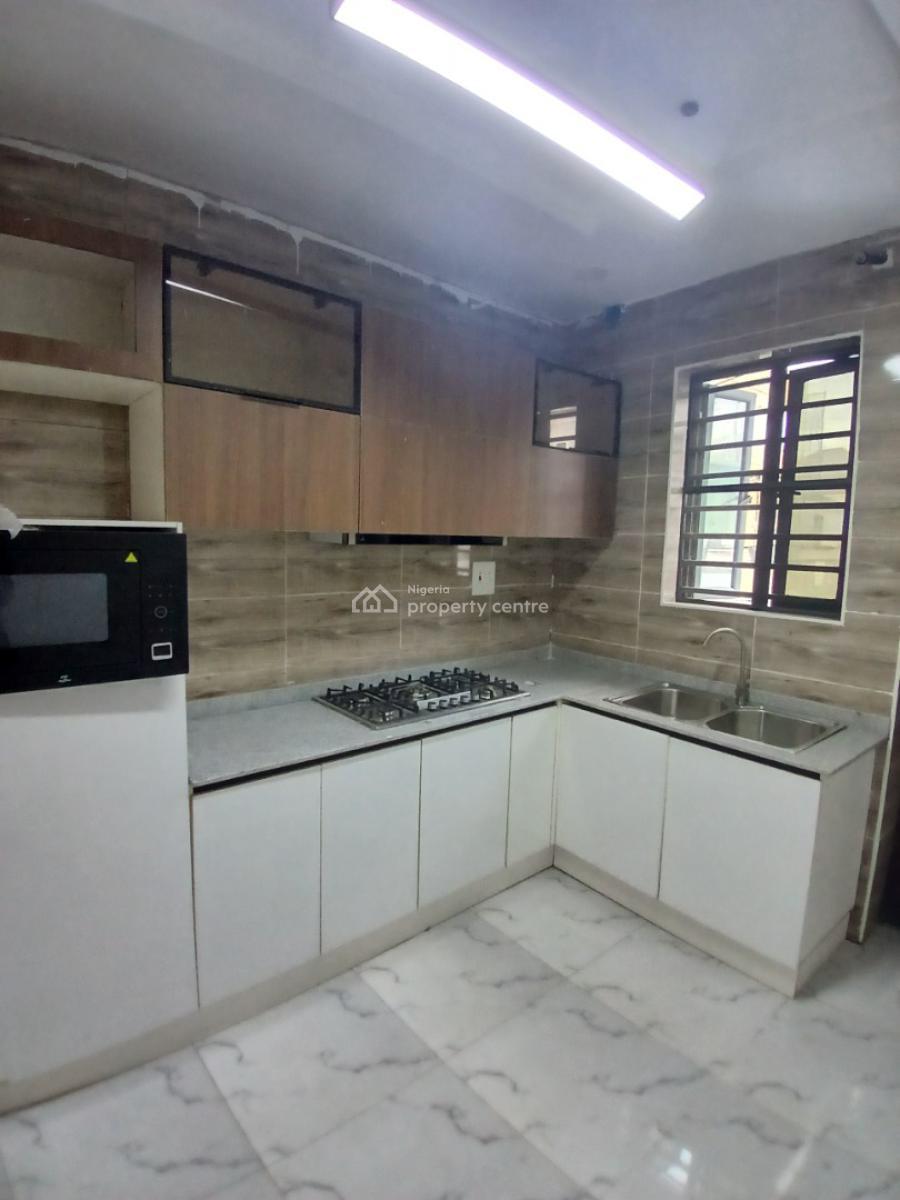 4 bedroom terraced duplex for sale