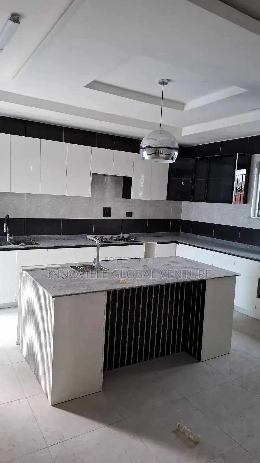 4bdrm Townhouse/Terrace in Idu for sale