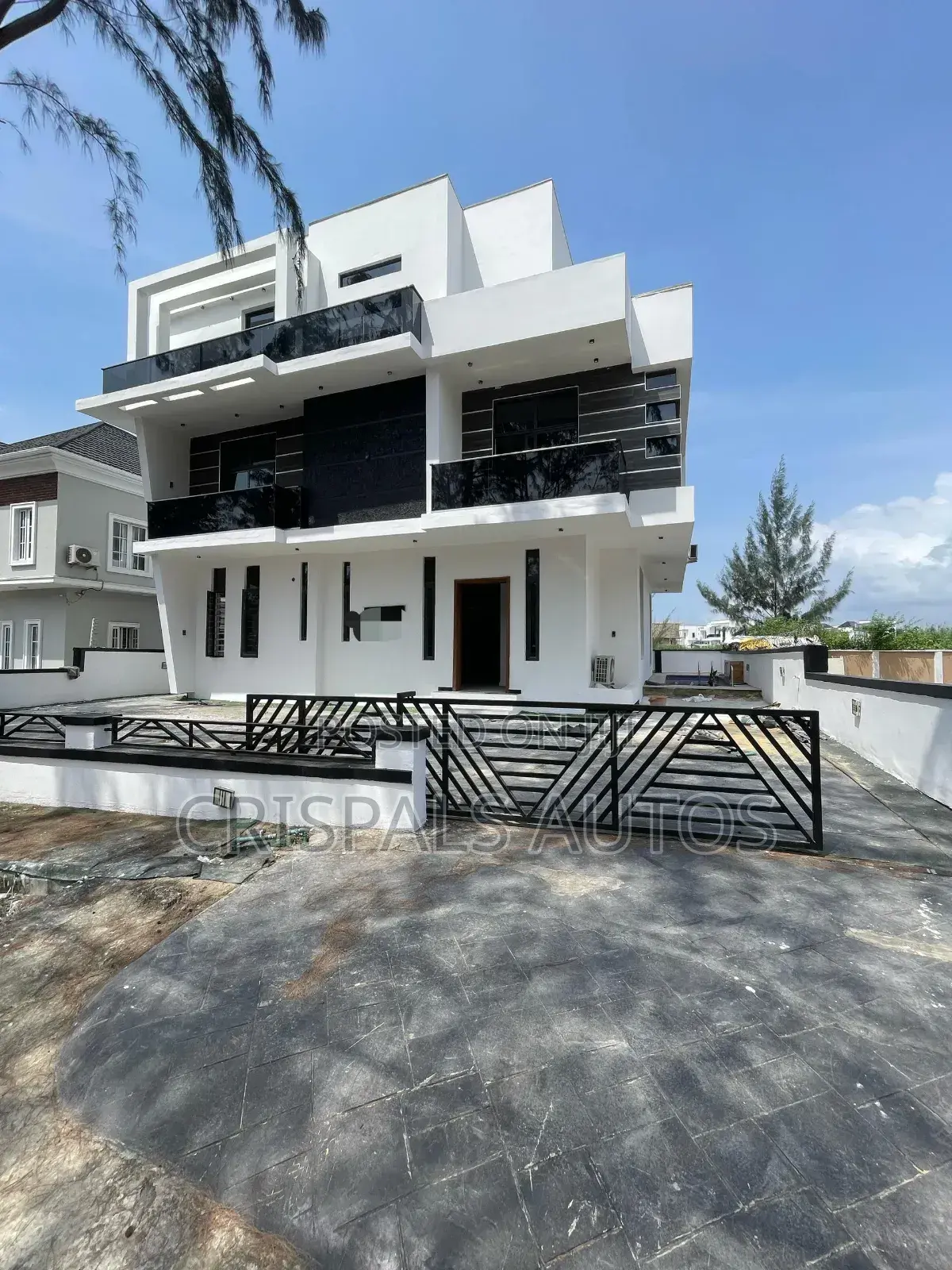 5bdrm Duplex in Lekky County Homes, Lekki for sale