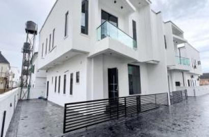 4 bedroom detached duplex for sale
