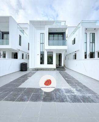 Stunning 5 Bedroom Fully Detached Duplex