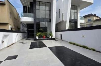 5 bedroom detached duplex for sale