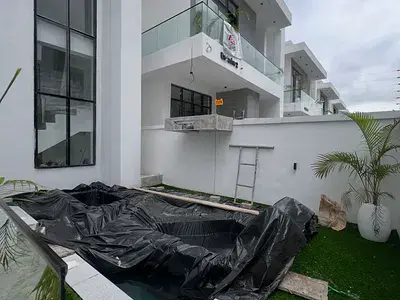 Four Bedroom Duplex with Swimming Pool