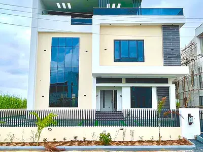 Detached duplex for sale  Six Bedroom Duplex with 2BQ, Elevator, Cinema, Pent Floor Northern Foreshore Estate Chevron, Lekki, Lagos