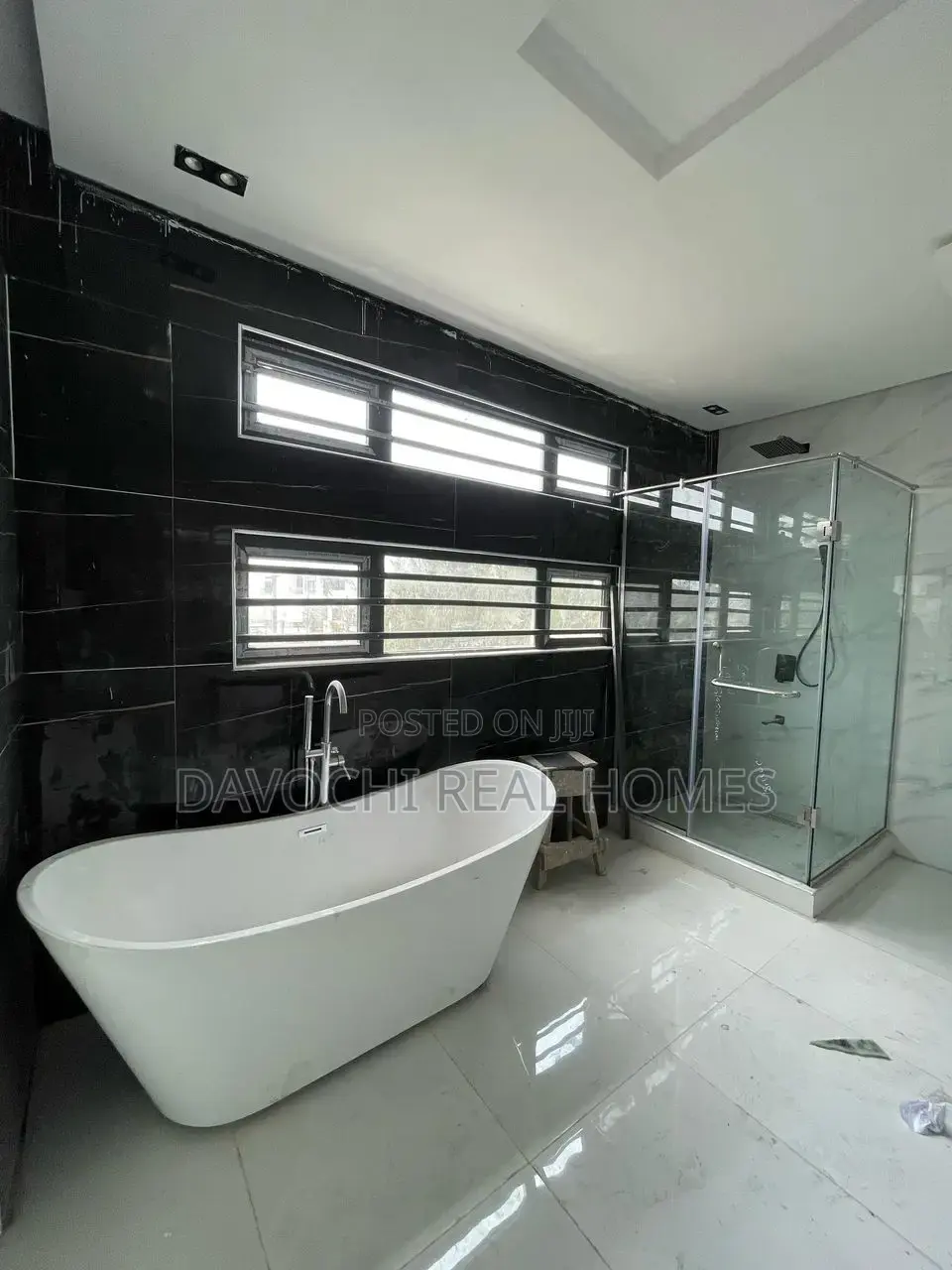 5 Bedroom Fully Detached Duplex With Bq for Sale