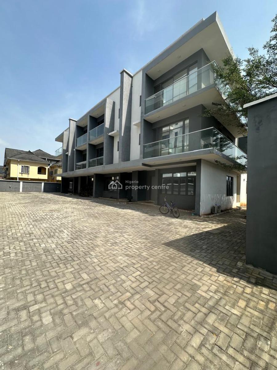 4 Bedroom Terrace Duplex With Bq