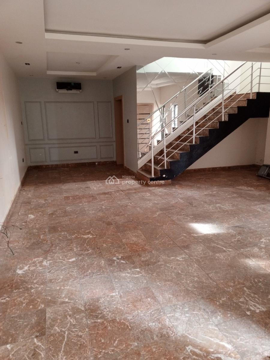 4 bedroom terraced duplex for rent