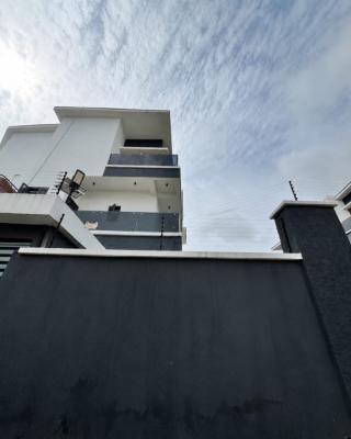 4 bedroom semi-detached duplex for sale