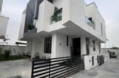 5 bedroom detached duplex for sale