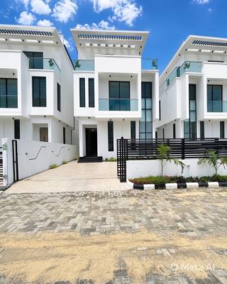5 bedroom detached duplex for sale