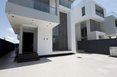 5 bedroom detached duplex for sale