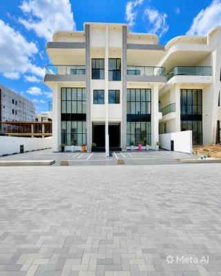 5 bedroom semi-detached duplex for sale
