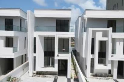5 bedroom detached duplex for sale