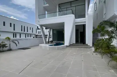 5 Bedroom Detached