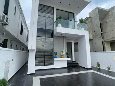 5 Bedroom Detached Duplex