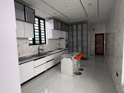 5 Bedroom Detached