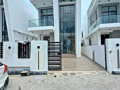 Detached duplex for sale  Stunning 5 Bedroom Detached Duplex Orchid, Lekki, Lagos