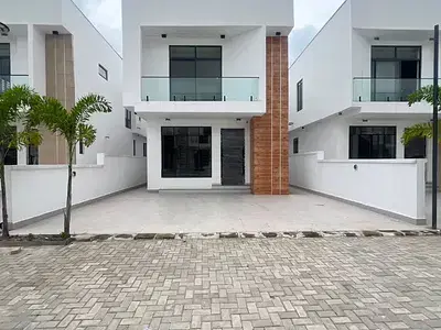 Detached duplex for sale  4 Bedroom Detached Duplex Chevron, Lekki, Lagos