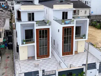 Detached duplex for sale  5 Bedroom Detached Duplex with BQ Chevron, Lekki, Lagos