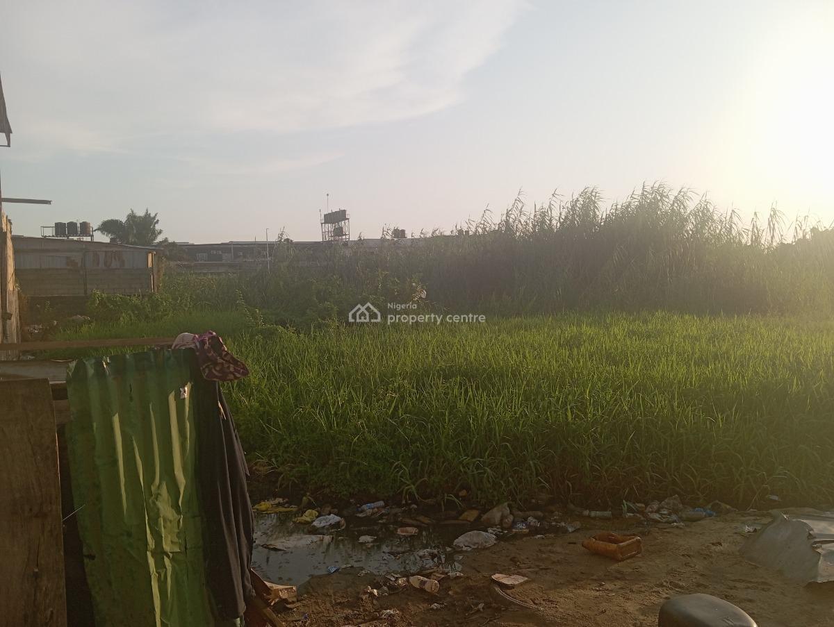 Plaza / complex / mall for sale